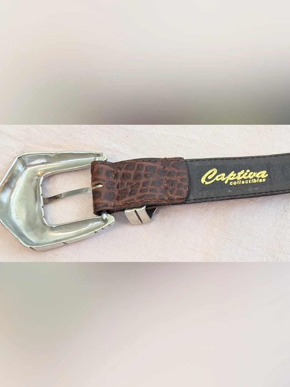 Vintage Captiva Collectibles Brown Croc-Embossed Leather Belt Silver Buckle Sz S